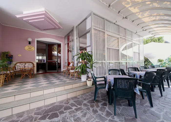 Hotel Susanna 2*